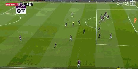 第45分钟，沃克传中，图安泽贝抢点扳平比分，热刺1-1