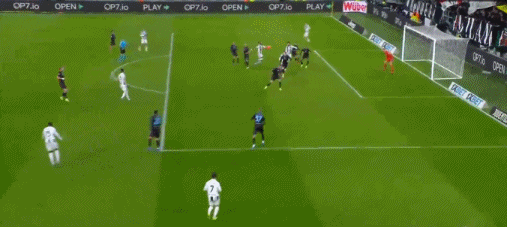 第22分钟，洛卡特利妙传，戴维对抗后破门，尤文1-0那不勒斯