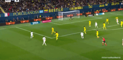 第47分钟,维尼修斯左路传中被挡,姆巴佩捡漏破门,皇马1-0黄潜