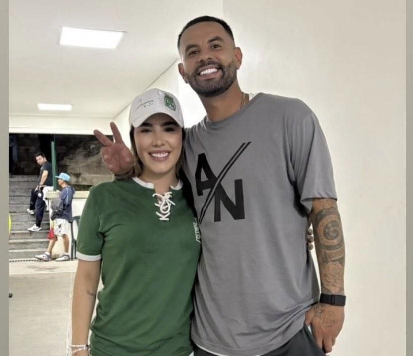 11岁就当爹了，哥伦比亚国脚卡多纳33岁，女儿22岁