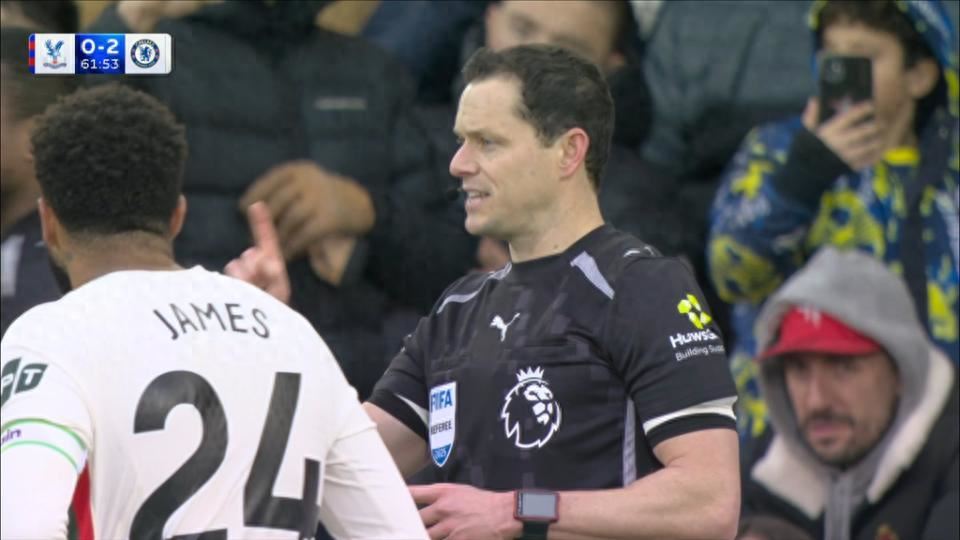 英超巨大争议！坎沃乌龙助攻后送点，手球尺度成疑，曼城太冤了