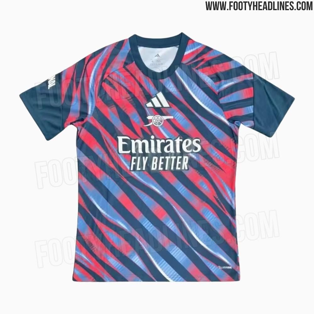 阿森纳26/27赛季赛前热身服曝光：炫目红蓝条纹＋居中加农炮