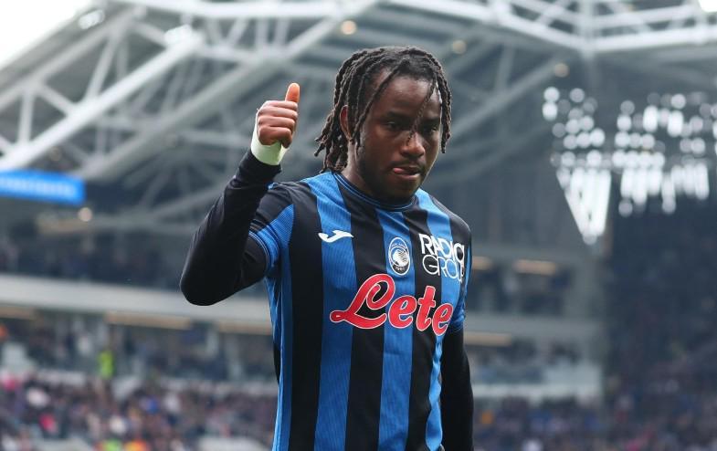 罗马诺：那不勒斯很难签卢克曼，维拉也不愿意出售桑乔