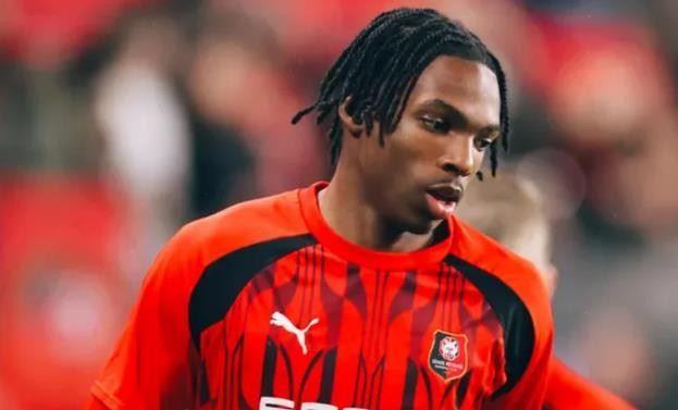  天空名记：尽管多支球队有意，但雅凯表示自己更想去切尔西