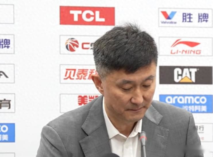胜天津发布会！杜锋赞天津展望后续三场，萨林杰提防守重要性！
