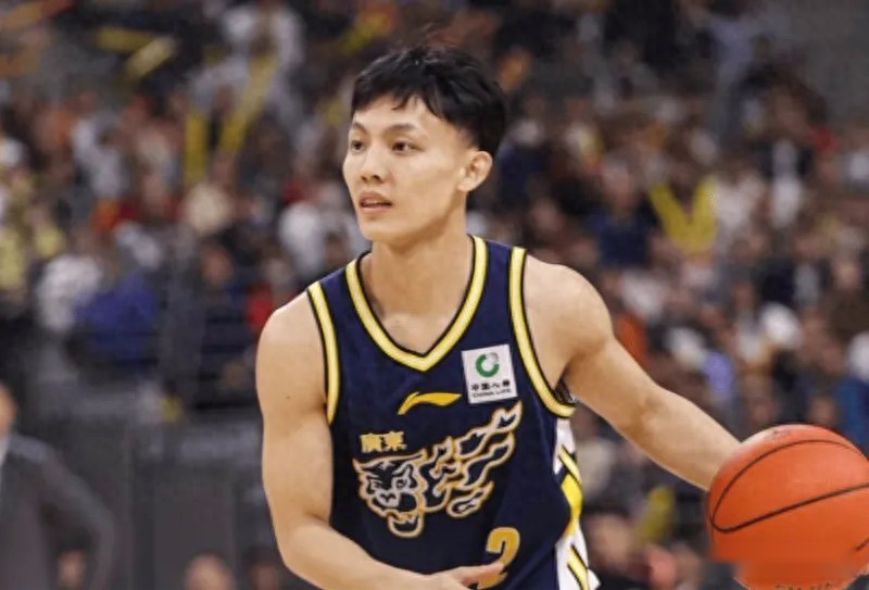  广东后场双少终于有起色了！合砍29分，但仍有伤势影响，尽快痊愈