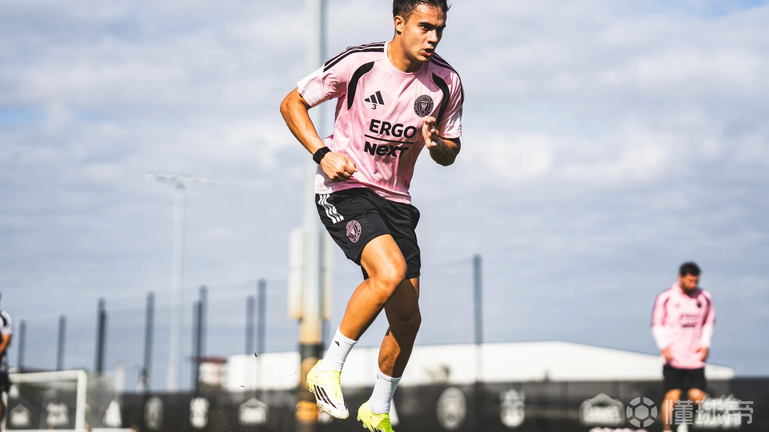 迈阿密国际官方：新援雷吉隆右膝关节扭伤，归期待定