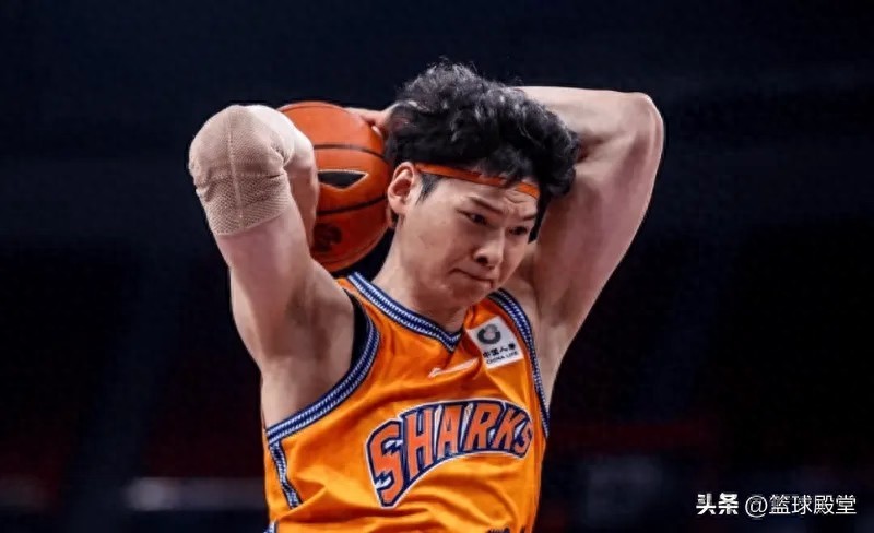  上海95-78战胜广州 球员评价：2人满分，3人及格，6人低迷