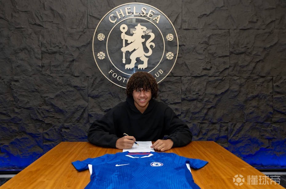 官方：切尔西与17岁小将雅各布-霍尔签署职业合同