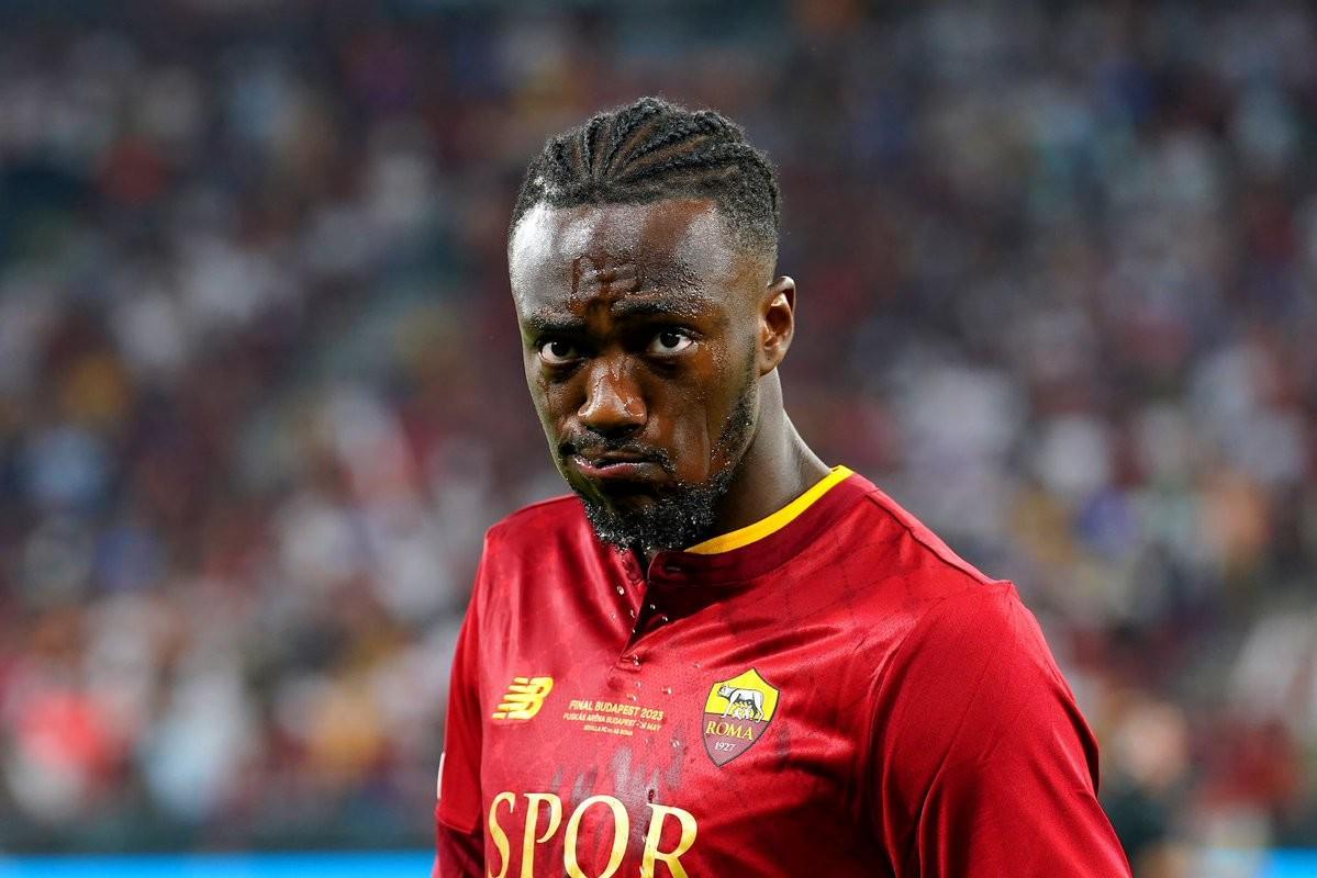  记者：亚伯拉罕同意转会维拉，罗马也准备批准交易