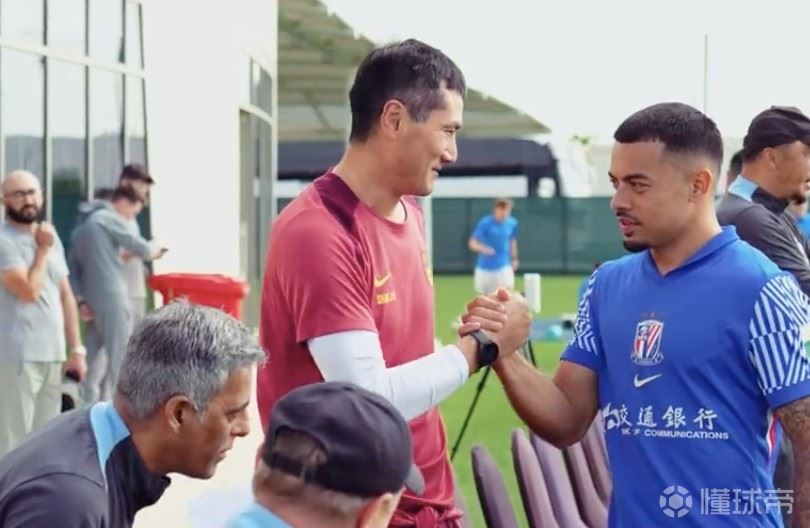  马德兴：邵佳一主动把国脚数据发回俱乐部，还与斯卢茨基面谈
