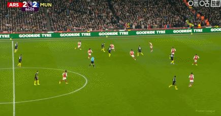 德利赫特：我们都没想到多古会那样进球，估计他自己也没想到