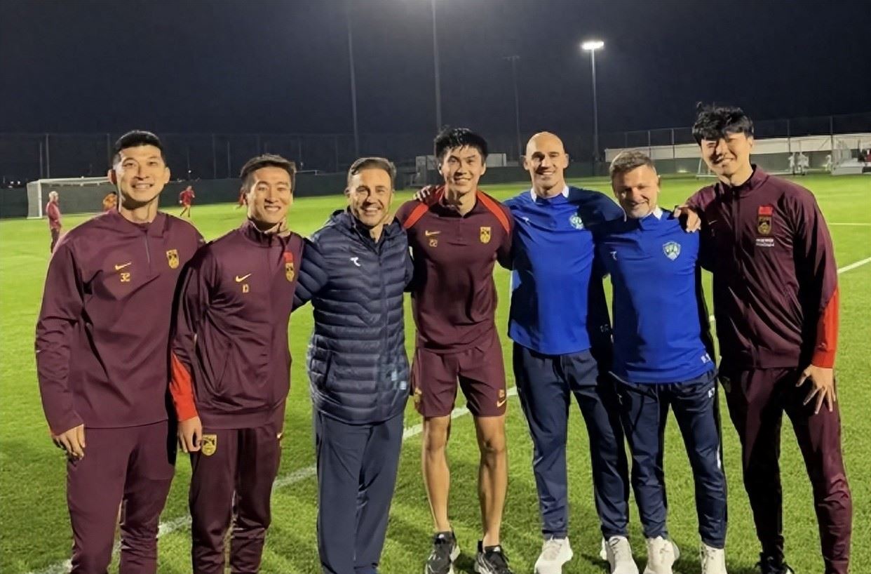  3场热身赛让邵佳一喜获一大发现 海归前锋被激活 提前锁定国足主力