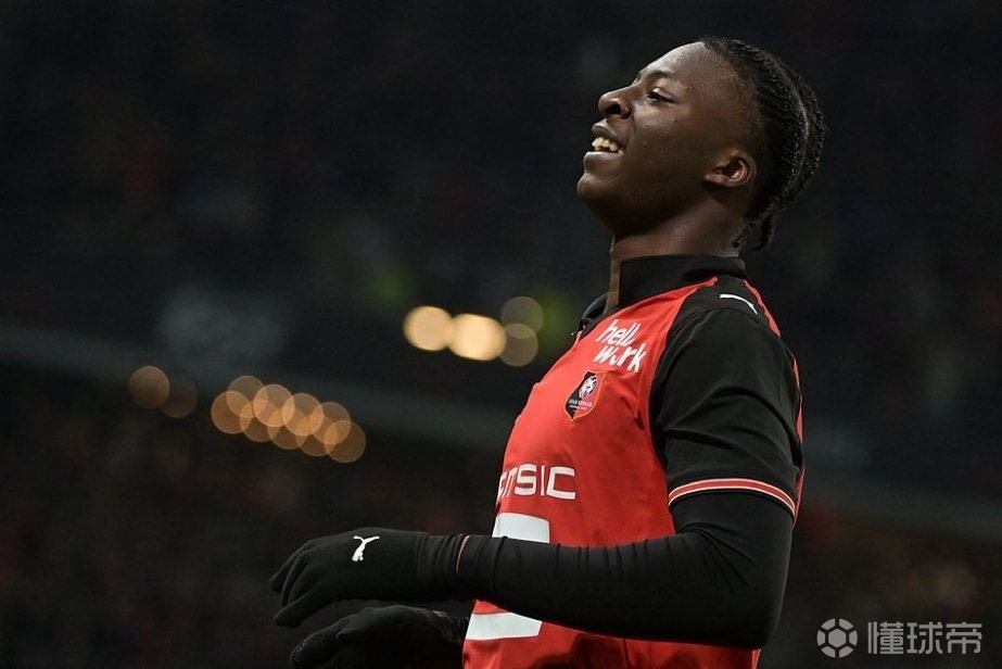 天空：曼联在关注雷恩18岁前锋梅特，但冬窗转会可能性不大