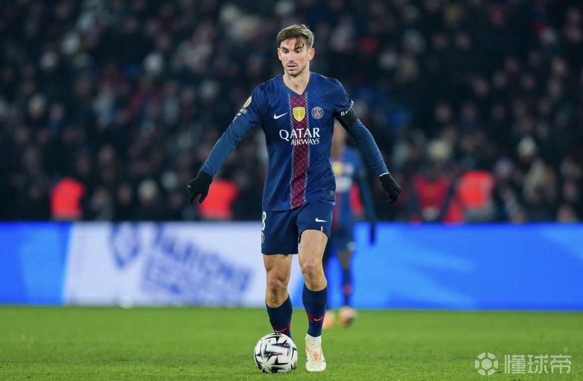  记者：法比安-鲁伊斯因左膝伤势将会继续缺席巴黎与纽卡的比赛