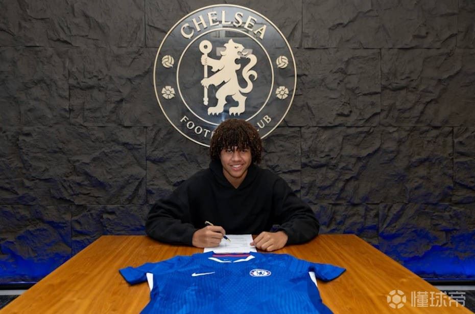  官方：切尔西与17岁小将雅各布-霍尔签署职业合同
