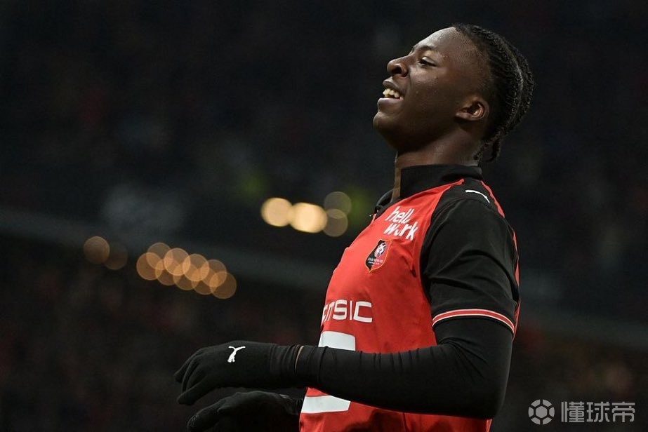  队报：雷恩18岁前锋梅特加盟新月转会费为3000万+300万欧