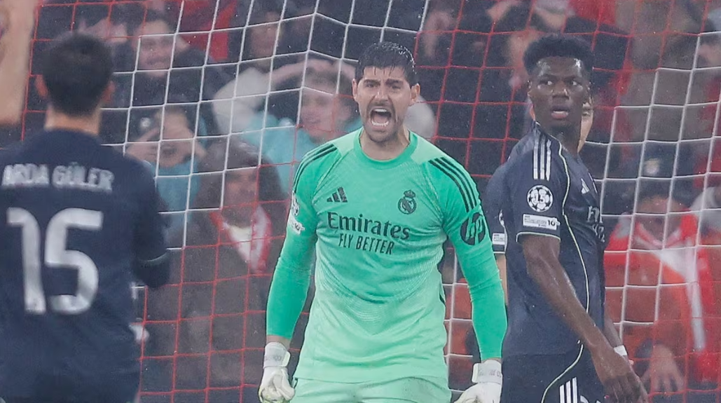  皇马戏剧性无缘前八，光明球场之夜暴露防守危机