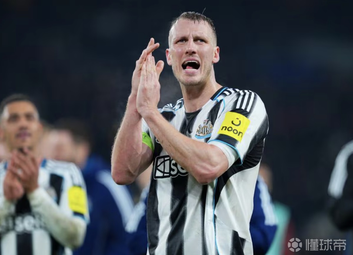  丹-伯恩：很高兴被评为全场最佳；为球队首次闯入淘汰赛自豪