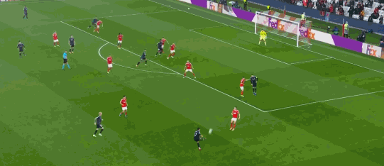  半场战报：皇马1-2本菲卡，姆巴佩破门，帕夫利季斯传射