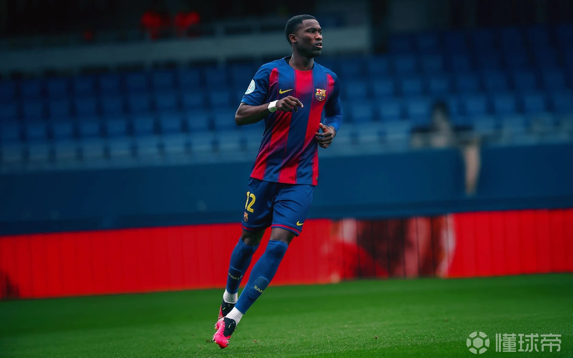 巴萨官方:B队后卫马马杜-法尔加盟圣路易斯城,保留二转分成