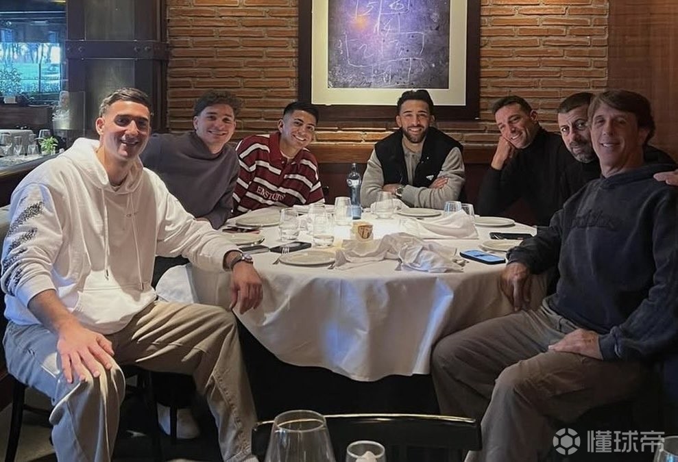 斯卡洛尼造访马竞训练基地，并与马竞队内阿根廷国脚共进晚餐