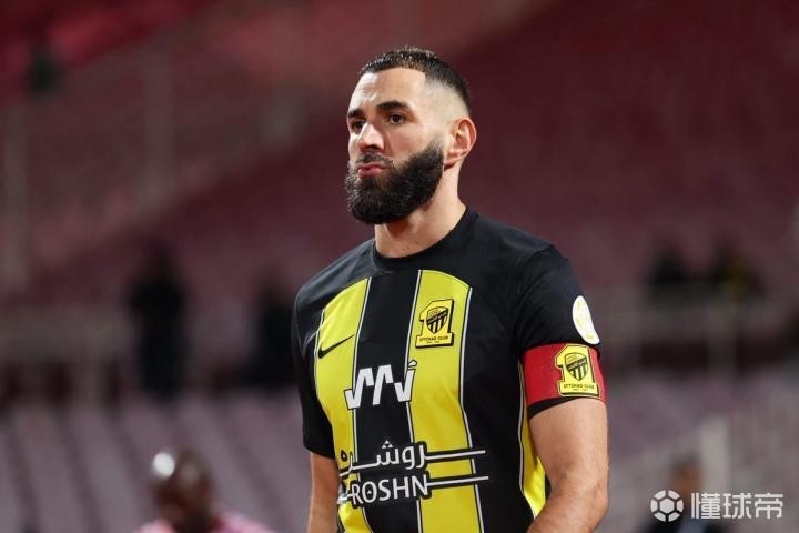  罗马诺：合同问题并未改善，本泽马计划下一场继续罢赛