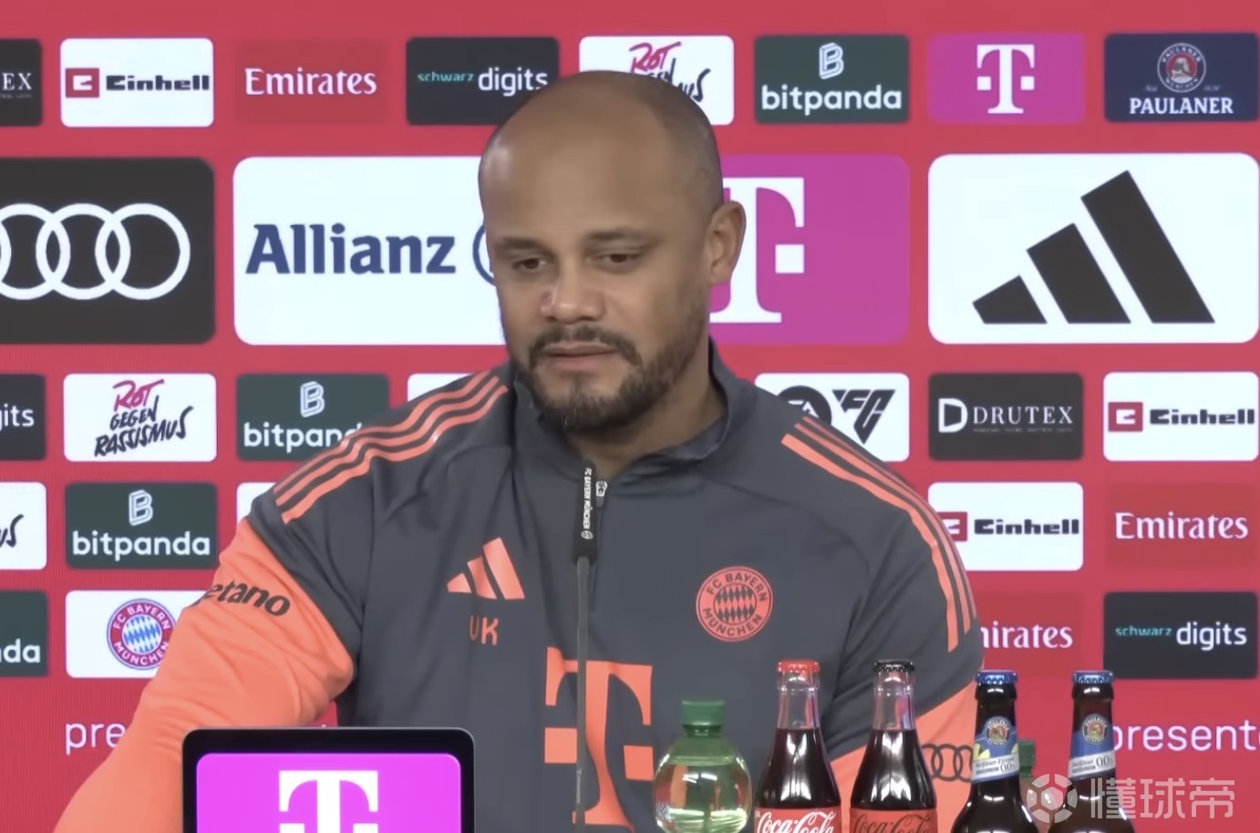 孔帕尼:磁卡的未来不会影响其角色;欧冠抽签?怎样都接受