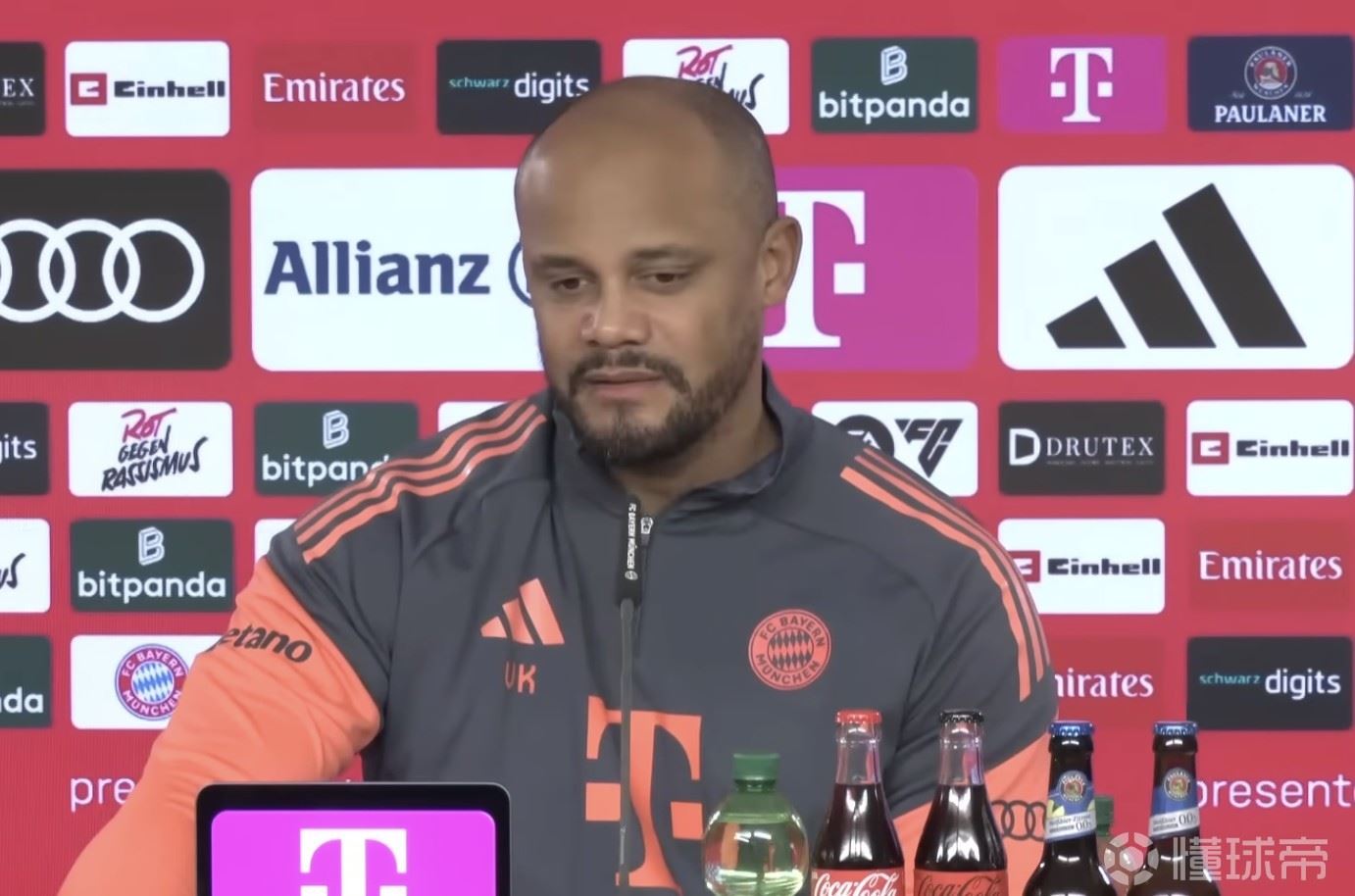 孔帕尼:磁卡的未来不会影响其角色;欧冠抽签?怎样都接受