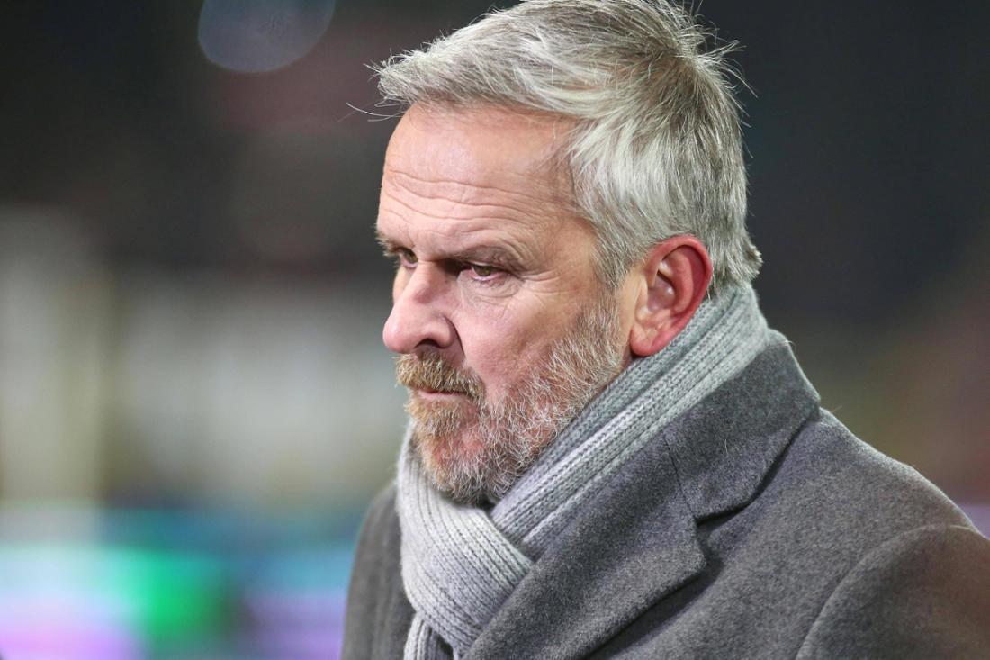  哈曼：乌尔比希打不了首发，拜仁需要多纳鲁马这样的顶级门将