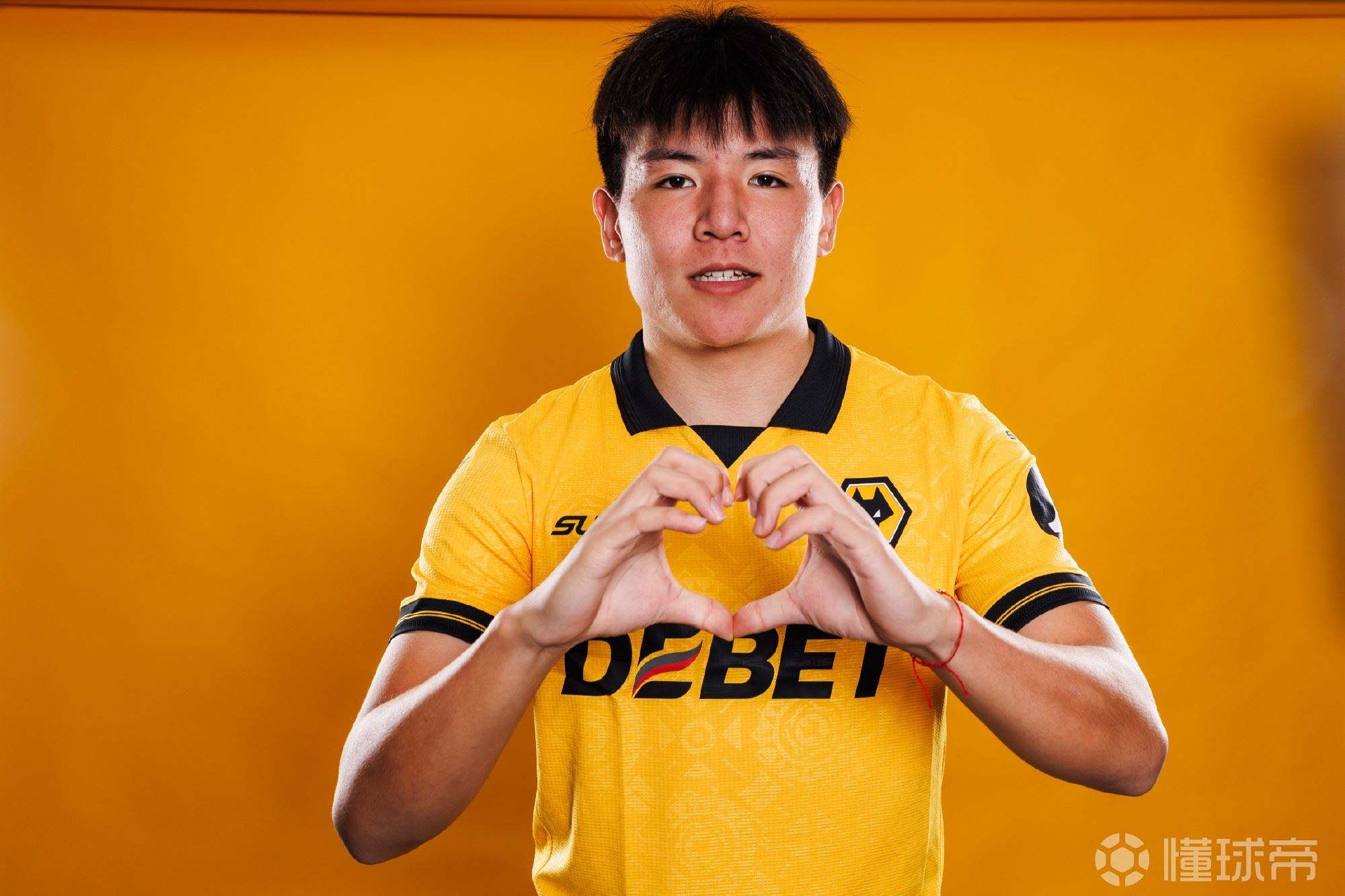 徐彬是狼队历史上第四名中国球员，此前几人仅代表梯队出场