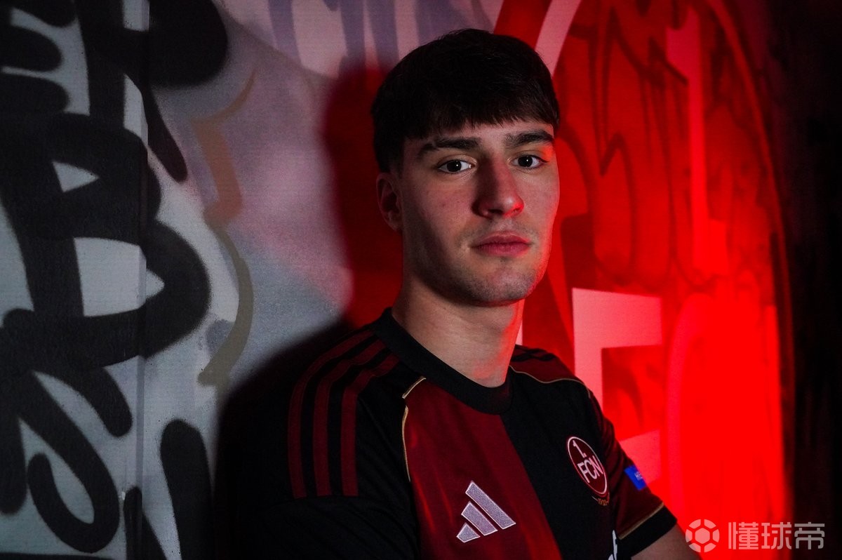 官方：拜仁19岁中场哈维尔-费尔南德斯租借加盟纽伦堡