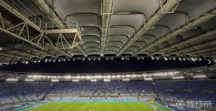 球迷抗议洛蒂托，拉齐奥对阵热那亚时主场空空荡荡