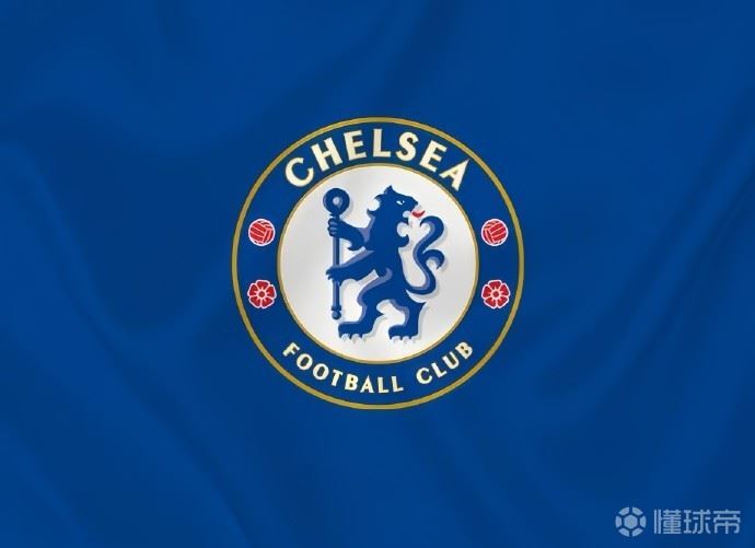 太阳报:约25名那不勒斯极端球迷追赶切尔西球迷后将其刺伤