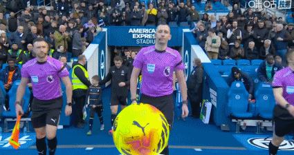 半场战报：布莱顿0-0埃弗顿，双方机会寥寥