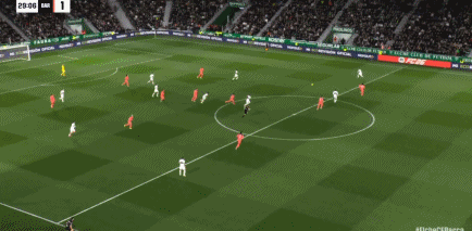 第29分钟，阿尔瓦罗-罗德里格斯反越位单刀低射破门，埃尔切1-1！