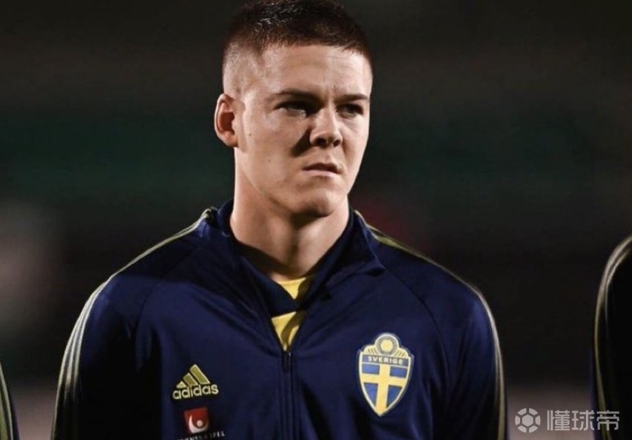  罗马诺：迪洛伦佐受伤后那不勒斯问价霍尔姆，但尤文依然领先