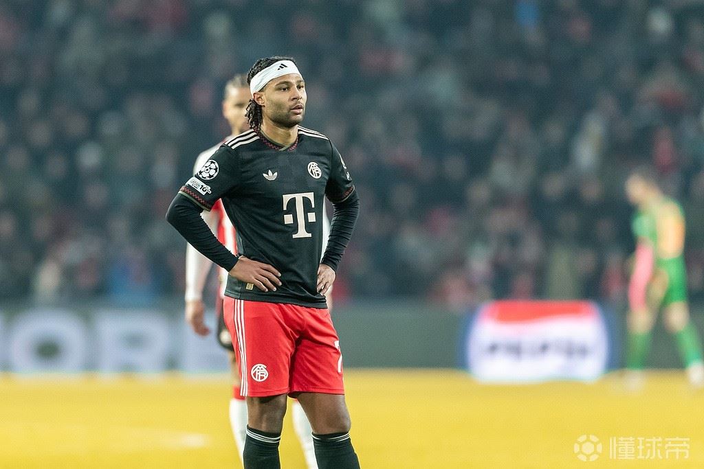 记者:热刺不是格纳布里近期要考虑的选项,球员将与拜仁续约