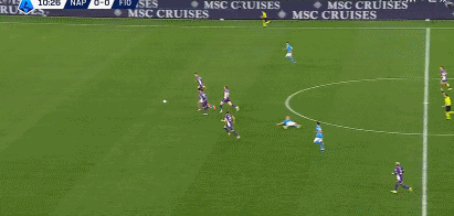 半场：那不勒斯1-0佛罗伦萨，韦尔加拉破门，迪洛伦佐伤退