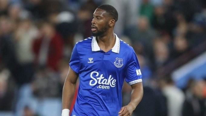 斯基拉:埃弗顿前锋贝托被中间人推荐给了尤文