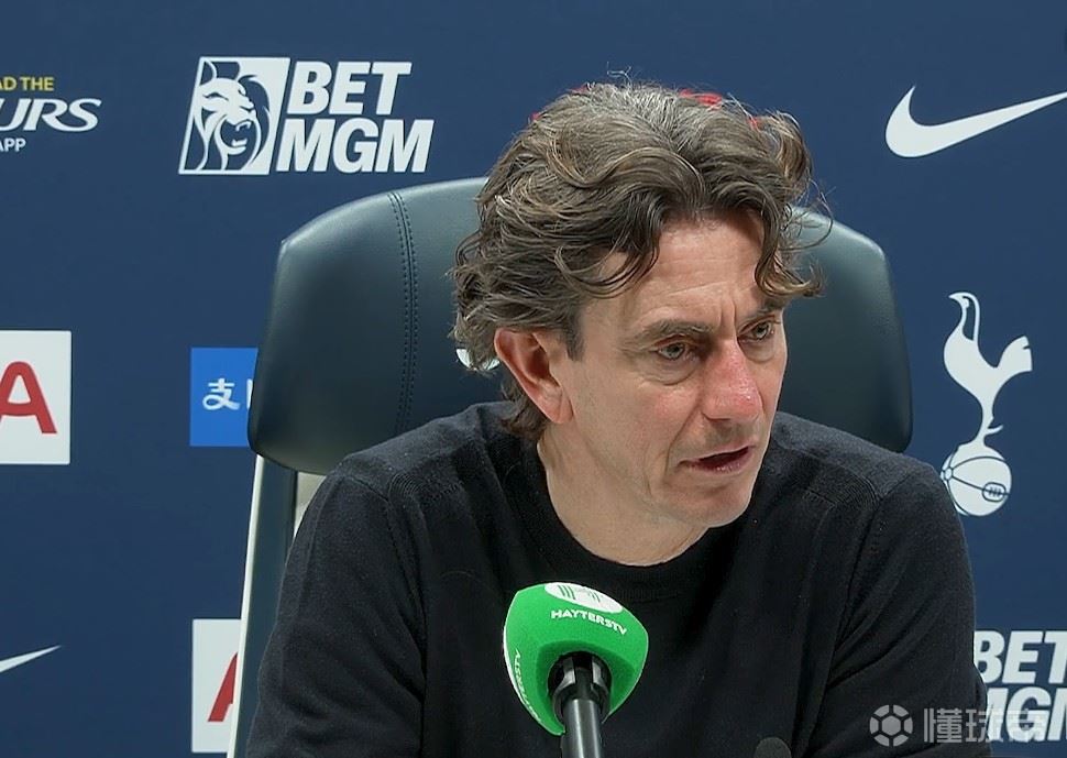 弗兰克：索兰克第一球确实有身体接触，我们希望裁判更松一点