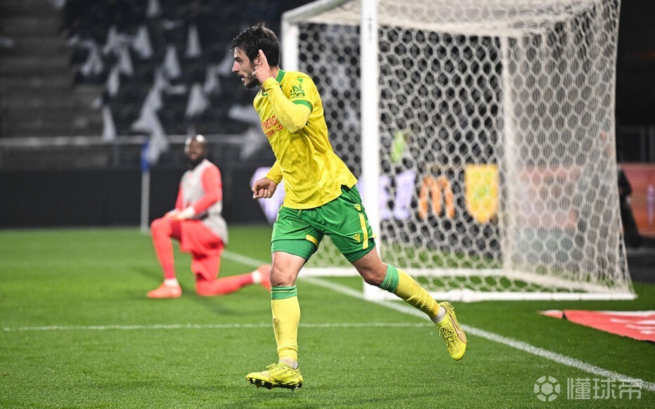 南特后卫桑通兹：我害怕坐飞机，宁愿坐7个小时的大巴车