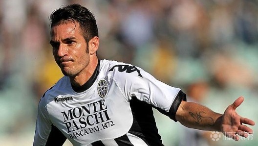 达戈斯蒂诺：09年皇马曾想签我，我激动地抽烟差点把屋子烧了