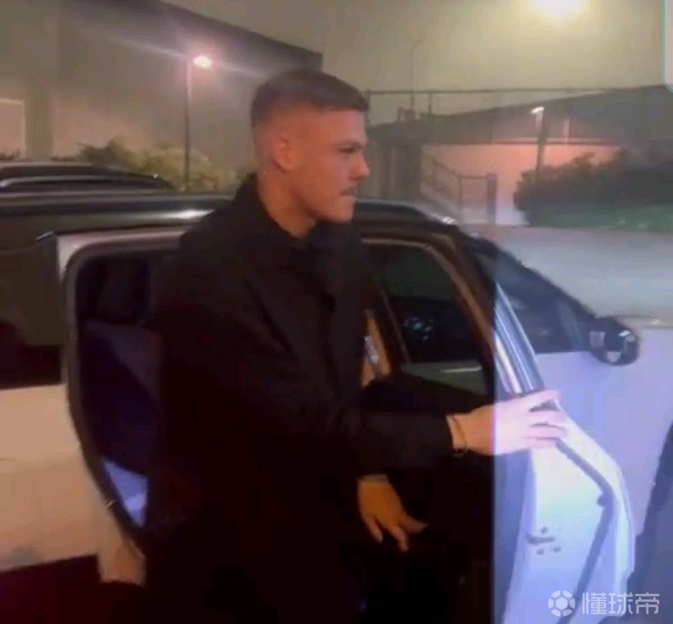 即将正式加盟，霍尔姆已抵达尤文的医疗中心接受体检