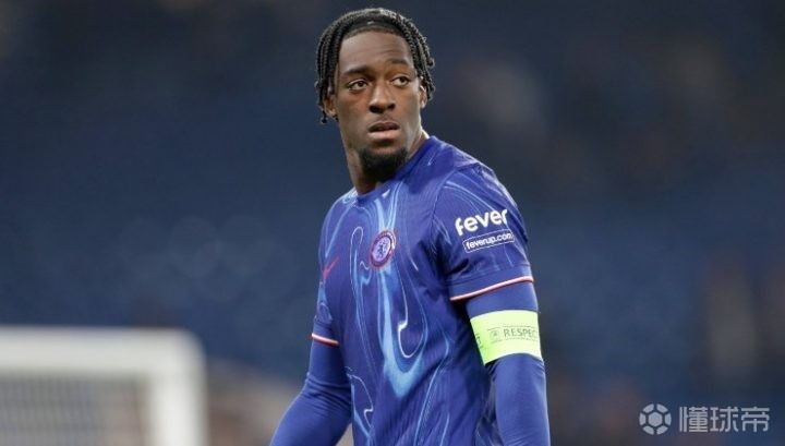 天空：西汉姆联为迪萨西提交了交易表，转会接近完成