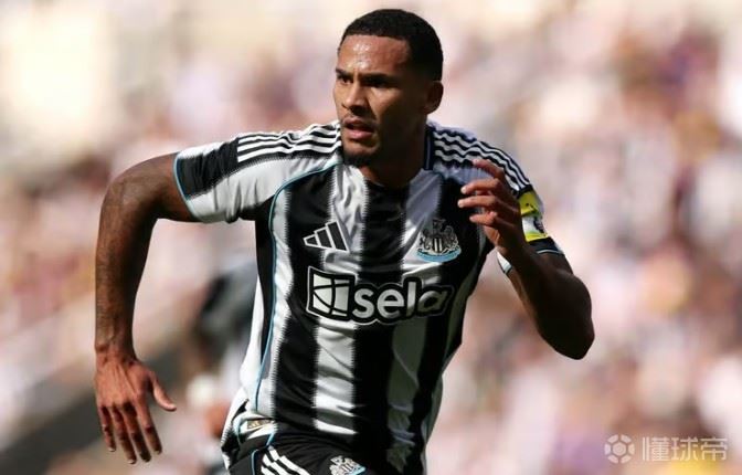 TA：在为纽卡效力超10年后，队长拉塞尔斯将离队加盟蓝狐