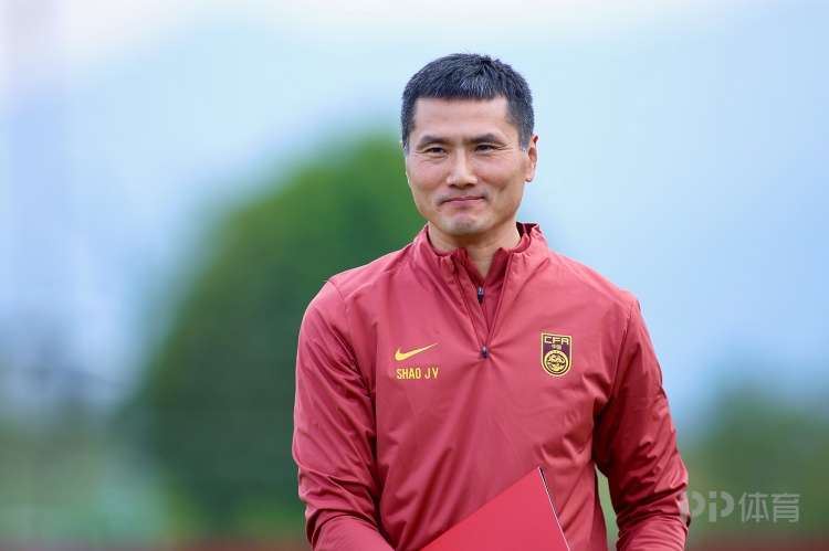 邵佳一：我支持年轻球员出国历练 不少球员具备在欧洲踢球的能力