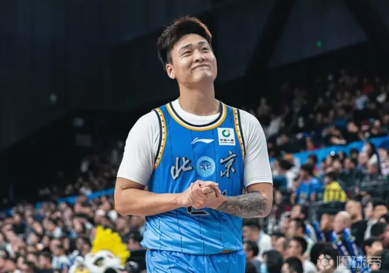 网传赵睿怒怼新疆球迷:新疆人民没有主观思想;回去打馕吧