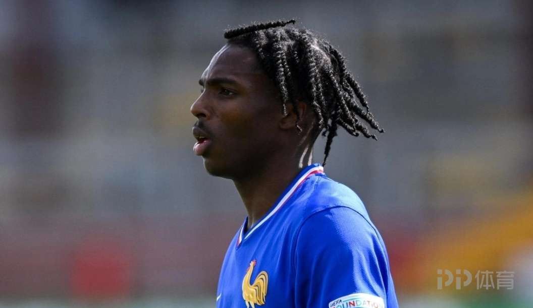 官方：利物浦签20岁中卫雅凯达协议 总价7200万欧今夏加盟