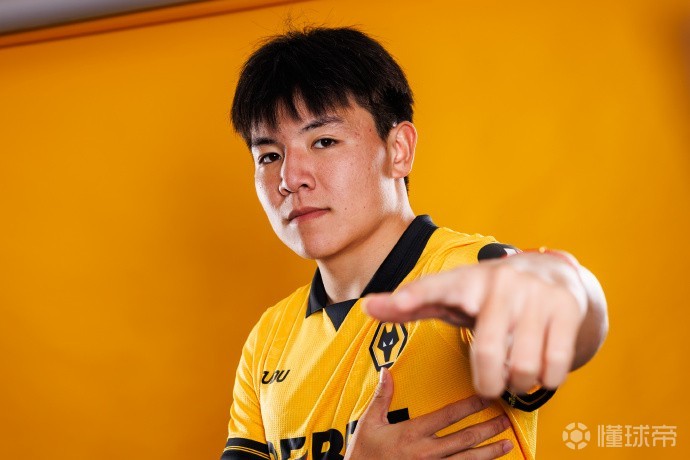 英媒：徐彬崇拜卡塞米罗和罗德里，狼队签他是为踢英冠做准备